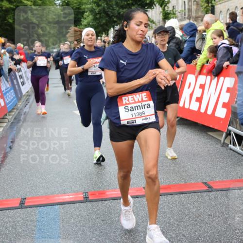 14.06.2026 - REWE Women's Run Strokosch-Dieckow http://msf.ph/oto/9770031 14.06.2026 09:54:10 Ziel 10236, 10334, 10778, 10783, 10847, 11049, 11050, 11184, 11315, 11387, 11389, 11429, 11433 meine-sportfotos.de