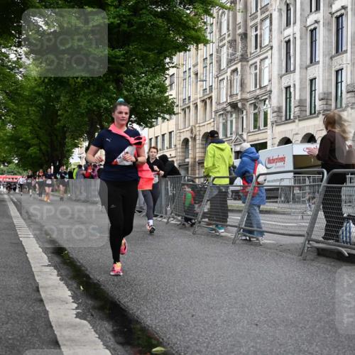 14.06.2026 - REWE Women's Run J. Mangold http://msf.ph/oto/9770034 14.06.2026 09:54:38 Ziel 11167, 11266, 11270, 11273, 11438 meine-sportfotos.de