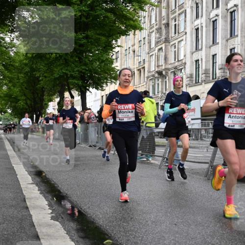 14.06.2026 - REWE Women's Run J. Mangold http://msf.ph/oto/9770071 14.06.2026 09:54:47 Ziel 10154, 10343, 10352, 10526, 11056, 11238, 11266, 11335 meine-sportfotos.de