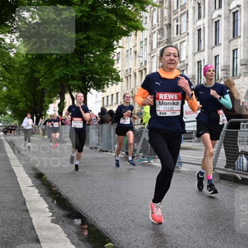 14.06.2026 - REWE Women's Run J. Mangold http://msf.ph/oto/9770078 14.06.2026 09:54:48 Ziel 10154, 10343, 10352, 10526, 11056, 11238, 11335 meine-sportfotos.de