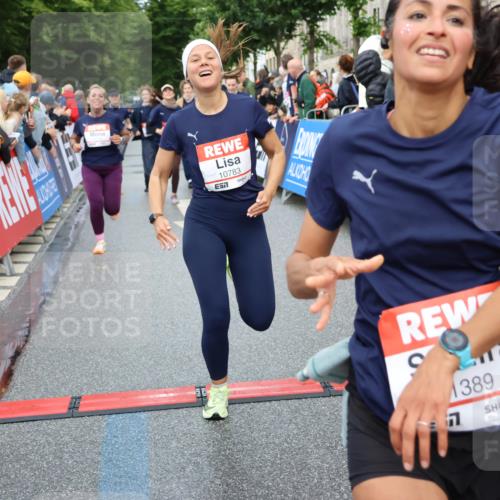 14.06.2026 - REWE Women's Run Strokosch-Dieckow http://msf.ph/oto/9770090 14.06.2026 09:54:11 Ziel 10236, 10334, 10778, 10783, 10847, 11049, 11050, 11184, 11315, 11387, 11389, 11429, 11433 meine-sportfotos.de