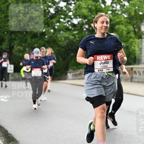 14.06.2026 - REWE Women's Run Dr. Thomas Lammeyer http://msf.ph/oto/9770100 14.06.2026 09:47:16 Laufen 10968 meine-sportfotos.de