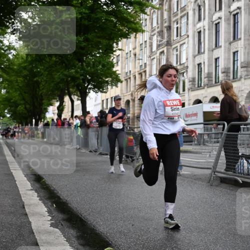14.06.2026 - REWE Women's Run J. Mangold http://msf.ph/oto/9770112 14.06.2026 09:54:53 Ziel 10154, 10343, 10352, 10526, 10997, 11056 meine-sportfotos.de