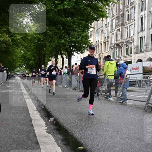 14.06.2026 - REWE Women's Run J. Mangold http://msf.ph/oto/9770136 14.06.2026 09:55:07 Ziel 10150, 10231, 10598, 11300, 11443 meine-sportfotos.de