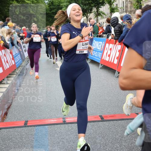 14.06.2026 - REWE Women's Run Strokosch-Dieckow http://msf.ph/oto/9770150 14.06.2026 09:54:11 Ziel 10236, 10334, 10778, 10783, 10847, 11049, 11050, 11184, 11315, 11387, 11389, 11429, 11433 meine-sportfotos.de