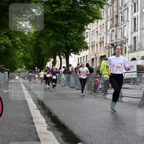 14.06.2026 - REWE Women's Run J. Mangold http://msf.ph/oto/9770184 14.06.2026 09:55:16 Ziel 10231, 10358, 10364, 10372, 10496, 10662, 10699, 10810, 11089, 11454 meine-sportfotos.de