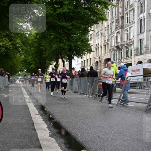 14.06.2026 - REWE Women's Run J. Mangold http://msf.ph/oto/9770189 14.06.2026 09:55:17 Ziel 10231, 10358, 10364, 10372, 10496, 10662, 10699, 10810, 11089, 11454 meine-sportfotos.de