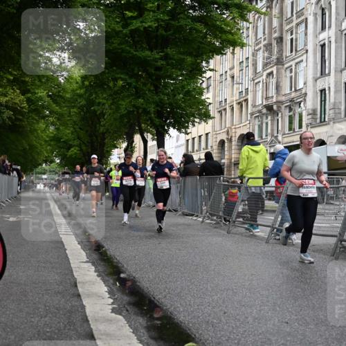 14.06.2026 - REWE Women's Run J. Mangold http://msf.ph/oto/9770196 14.06.2026 09:55:18 Ziel 10104, 10129, 10358, 10364, 10372, 10496, 10662, 10699, 10810, 11089, 11454 meine-sportfotos.de