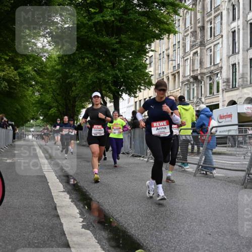 14.06.2026 - REWE Women's Run J. Mangold http://msf.ph/oto/9770213 14.06.2026 09:55:21 Ziel 10104, 10119, 10129, 10358, 10364, 10496, 10600, 10662, 10687, 10699, 10927, 11454 meine-sportfotos.de