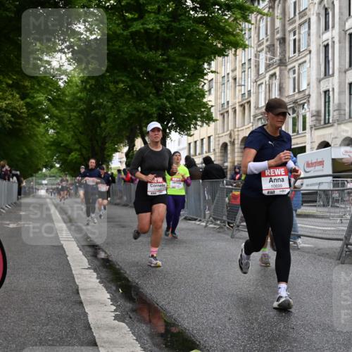 14.06.2026 - REWE Women's Run J. Mangold http://msf.ph/oto/9770219 14.06.2026 09:55:21 Ziel 10104, 10119, 10129, 10358, 10364, 10496, 10600, 10662, 10687, 10699, 10927, 11454 meine-sportfotos.de