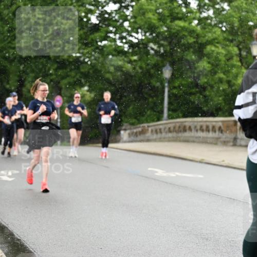14.06.2026 - REWE Women's Run Dr. Thomas Lammeyer http://msf.ph/oto/9770224 14.06.2026 09:47:25 Laufen 10988, 7 meine-sportfotos.de