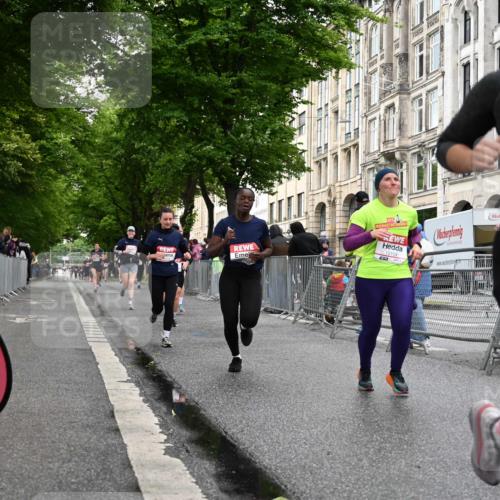 14.06.2026 - REWE Women's Run J. Mangold http://msf.ph/oto/9770225 14.06.2026 09:55:23 Ziel 10104, 10119, 10129, 10358, 10364, 10600, 10662, 10687, 10699, 10927, 11454 meine-sportfotos.de