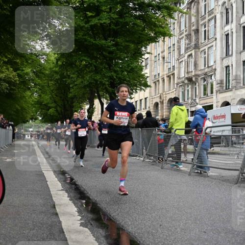 14.06.2026 - REWE Women's Run J. Mangold http://msf.ph/oto/9770275 14.06.2026 09:55:32 Ziel 10285, 10546, 10623, 10796, 10874, 10882, 11409 meine-sportfotos.de