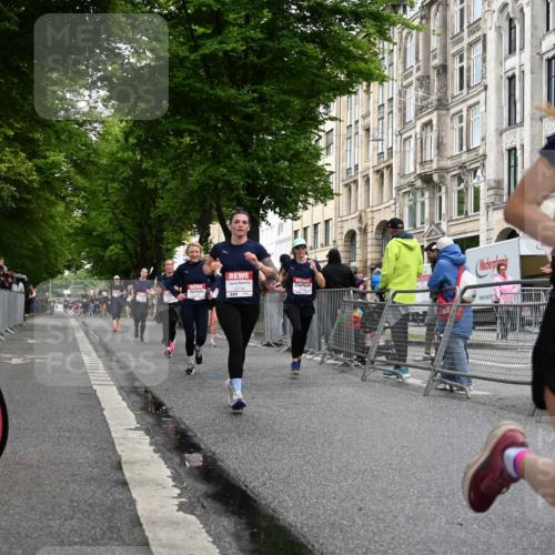 14.06.2026 - REWE Women's Run J. Mangold http://msf.ph/oto/9770277 14.06.2026 09:55:33 Ziel 10285, 10546, 10623, 10745, 10796, 10874, 10882, 11409 meine-sportfotos.de