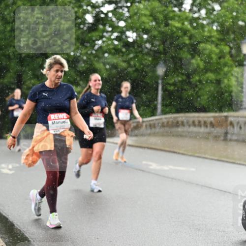 14.06.2026 - REWE Women's Run Dr. Thomas Lammeyer http://msf.ph/oto/9770282 14.06.2026 09:47:41 Laufen 11250, 10969, 7 meine-sportfotos.de