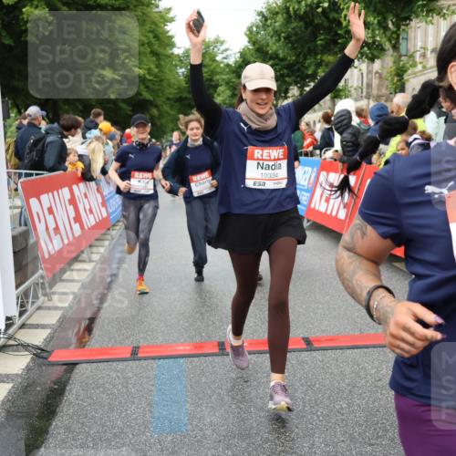 14.06.2026 - REWE Women's Run Strokosch-Dieckow http://msf.ph/oto/9770288 14.06.2026 09:54:14 Ziel 10012, 10236, 10334, 10356, 10363, 10434, 10778, 10783, 10847, 11049, 11050, 11184, 11315, 11387, 11389, 11429, 11433, 11502 meine-sportfotos.de