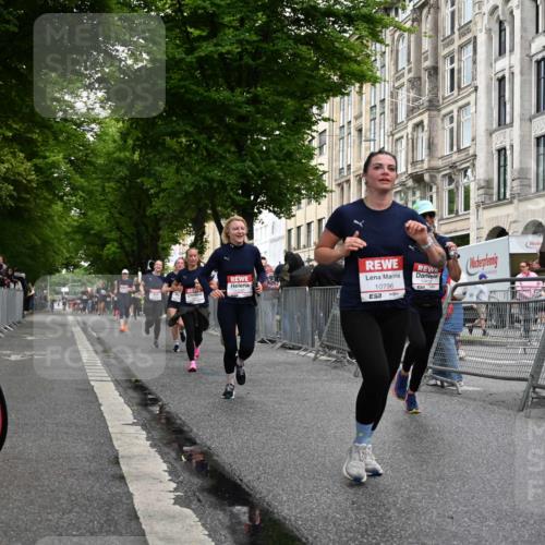 14.06.2026 - REWE Women's Run J. Mangold http://msf.ph/oto/9770292 14.06.2026 09:55:34 Ziel 10285, 10546, 10623, 10745, 10796, 10874, 10882, 11409 meine-sportfotos.de