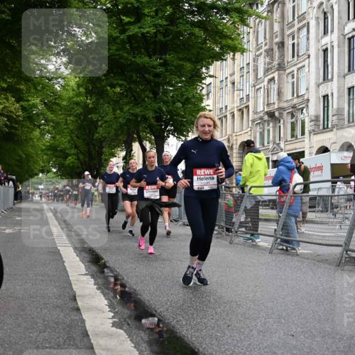 14.06.2026 - REWE Women's Run J. Mangold http://msf.ph/oto/9770298 14.06.2026 09:55:35 Ziel 10285, 10546, 10623, 10745, 10796, 10874, 10882, 11409 meine-sportfotos.de