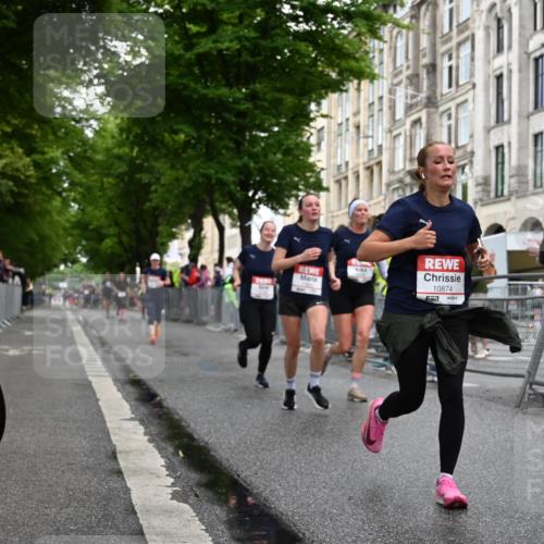 14.06.2026 - REWE Women's Run J. Mangold http://msf.ph/oto/9770306 14.06.2026 09:55:37 Ziel 10116, 10285, 10546, 10623, 10745, 10796, 10874, 10882, 11409 meine-sportfotos.de