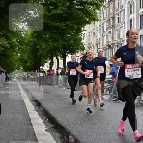 14.06.2026 - REWE Women's Run J. Mangold http://msf.ph/oto/9770308 14.06.2026 09:55:37 Ziel 10116, 10285, 10546, 10623, 10745, 10796, 10874, 10882, 11409 meine-sportfotos.de