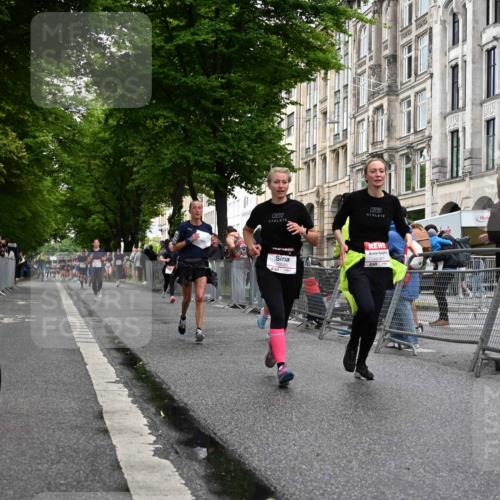 14.06.2026 - REWE Women's Run J. Mangold http://msf.ph/oto/9770324 14.06.2026 09:55:47 Ziel 10089, 10387, 10561, 11313 meine-sportfotos.de
