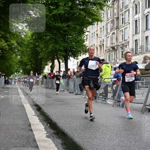 14.06.2026 - REWE Women's Run J. Mangold http://msf.ph/oto/9770341 14.06.2026 09:55:48 Ziel 10089, 10211, 10387, 10451, 10561, 11313 meine-sportfotos.de