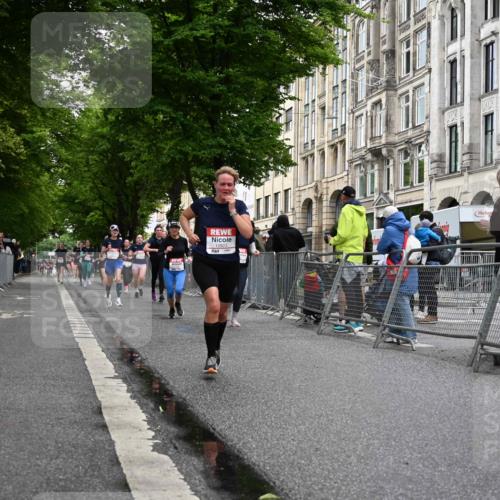 14.06.2026 - REWE Women's Run J. Mangold http://msf.ph/oto/9770355 14.06.2026 09:55:56 Ziel 10211, 10451, 10563, 10737, 10816, 10838, 10923, 11491 meine-sportfotos.de