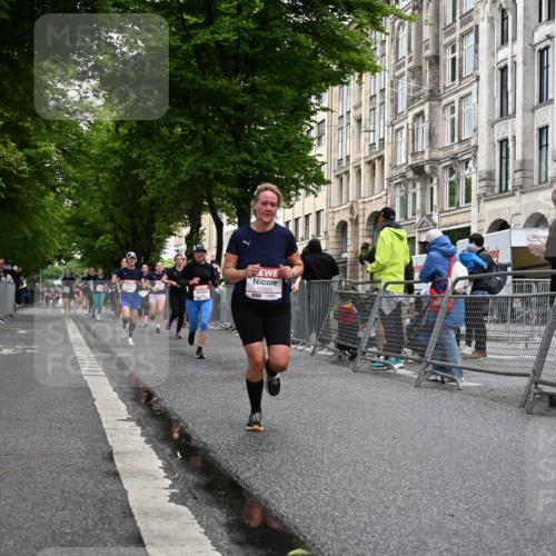 14.06.2026 - REWE Women's Run J. Mangold http://msf.ph/oto/9770357 14.06.2026 09:55:56 Ziel 10211, 10451, 10563, 10737, 10816, 10838, 10923, 11491 meine-sportfotos.de