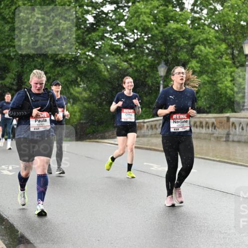 14.06.2026 - REWE Women's Run Dr. Thomas Lammeyer http://msf.ph/oto/9770360 14.06.2026 09:47:46 Laufen 10761, 7, 10533, 7 meine-sportfotos.de