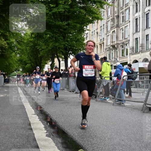 14.06.2026 - REWE Women's Run J. Mangold http://msf.ph/oto/9770361 14.06.2026 09:55:57 Ziel 10211, 10451, 10563, 10737, 10816, 10838, 10923, 11491, 11526 meine-sportfotos.de