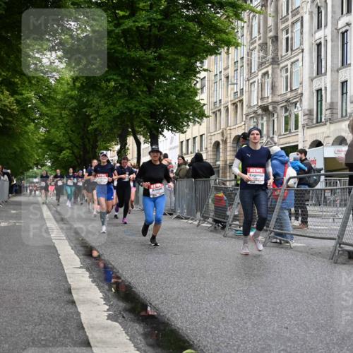 14.06.2026 - REWE Women's Run J. Mangold http://msf.ph/oto/9770367 14.06.2026 09:55:58 Ziel 10211, 10451, 10563, 10737, 10757, 10816, 10838, 10923, 11491, 11526 meine-sportfotos.de