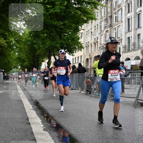 14.06.2026 - REWE Women's Run J. Mangold http://msf.ph/oto/9770391 14.06.2026 09:56:00 Ziel 10122, 10563, 10737, 10757, 10774, 10816, 10838, 10867, 10923, 11383, 11491, 11526 meine-sportfotos.de