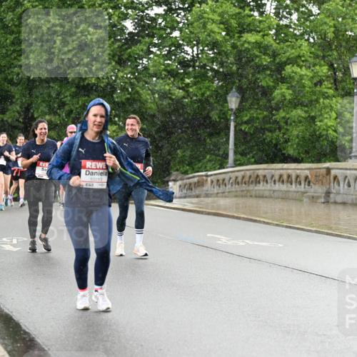14.06.2026 - REWE Women's Run Dr. Thomas Lammeyer http://msf.ph/oto/9770402 14.06.2026 09:47:50 Laufen 10213, 57 meine-sportfotos.de