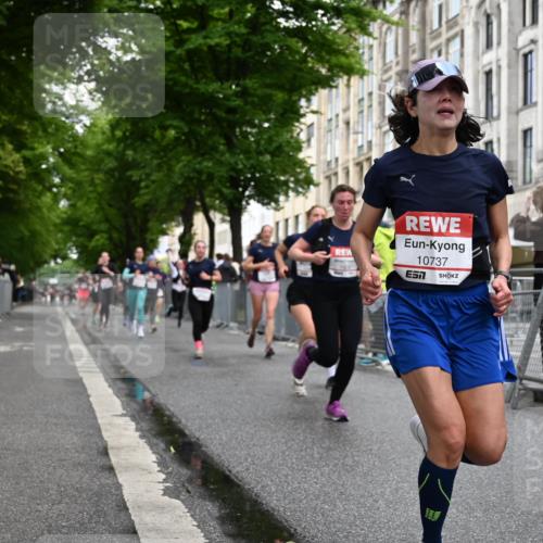 14.06.2026 - REWE Women's Run J. Mangold http://msf.ph/oto/9770404 14.06.2026 09:56:01 Ziel 10122, 10563, 10737, 10757, 10774, 10816, 10838, 10867, 10923, 10969, 11383, 11491, 11526 meine-sportfotos.de