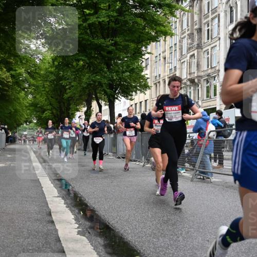 14.06.2026 - REWE Women's Run J. Mangold http://msf.ph/oto/9770409 14.06.2026 09:56:01 Ziel 10122, 10563, 10737, 10757, 10774, 10816, 10838, 10867, 10923, 10969, 11383, 11491, 11526 meine-sportfotos.de