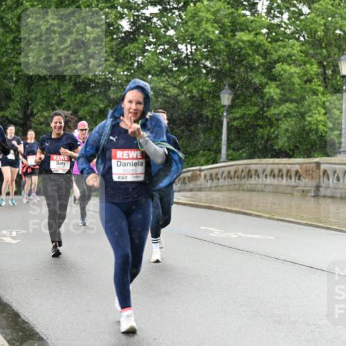 14.06.2026 - REWE Women's Run Dr. Thomas Lammeyer http://msf.ph/oto/9770410 14.06.2026 09:47:50 Laufen 57, 10213 meine-sportfotos.de
