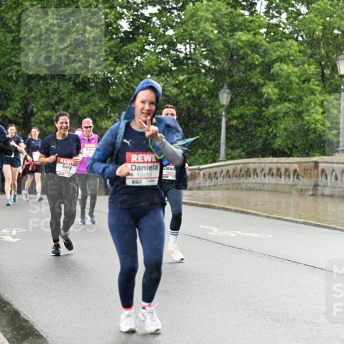 14.06.2026 - REWE Women's Run Dr. Thomas Lammeyer http://msf.ph/oto/9770411 14.06.2026 09:47:50 Laufen 10057, 10213, 857, 10348 meine-sportfotos.de