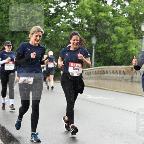 14.06.2026 - REWE Women's Run Dr. Thomas Lammeyer http://msf.ph/oto/9770429 14.06.2026 09:47:52 Laufen 10059, 10057, 7, 10348, 7 meine-sportfotos.de