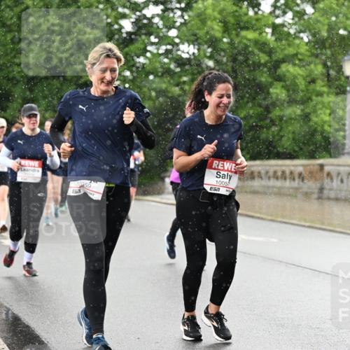 14.06.2026 - REWE Women's Run Dr. Thomas Lammeyer http://msf.ph/oto/9770431 14.06.2026 09:47:52 Laufen 10059, 444445438, 10057, 7 meine-sportfotos.de