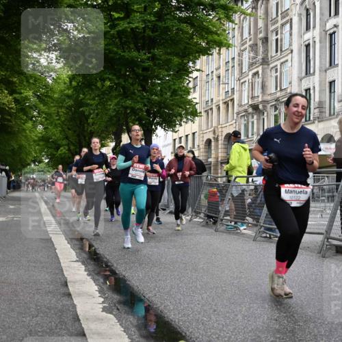 14.06.2026 - REWE Women's Run J. Mangold http://msf.ph/oto/9770446 14.06.2026 09:56:04 Ziel 10098, 10112, 10122, 10304, 10563, 10737, 10757, 10774, 10838, 10867, 10969, 11383, 11399, 11428, 11491, 11515, 11526 meine-sportfotos.de