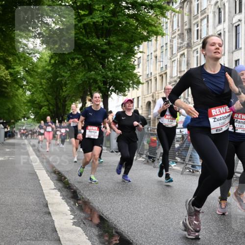 14.06.2026 - REWE Women's Run J. Mangold http://msf.ph/oto/9770475 14.06.2026 09:56:06 Ziel 10098, 10112, 10122, 10265, 10304, 10563, 10736, 10757, 10774, 10838, 10867, 10969, 11383, 11399, 11428, 11515, 11526 meine-sportfotos.de