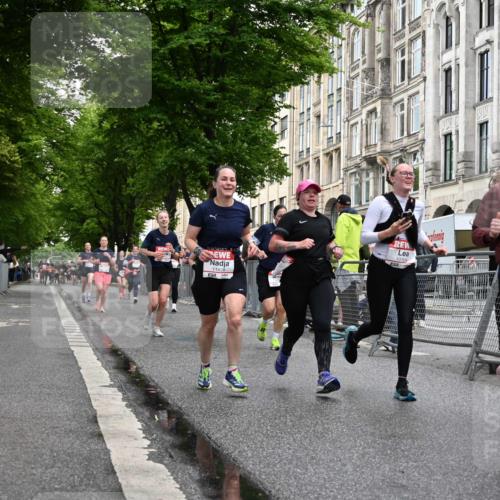 14.06.2026 - REWE Women's Run J. Mangold http://msf.ph/oto/9770484 14.06.2026 09:56:07 Ziel 10098, 10112, 10122, 10265, 10304, 10736, 10757, 10774, 10845, 10867, 10969, 11383, 11399, 11428, 11515, 11526 meine-sportfotos.de