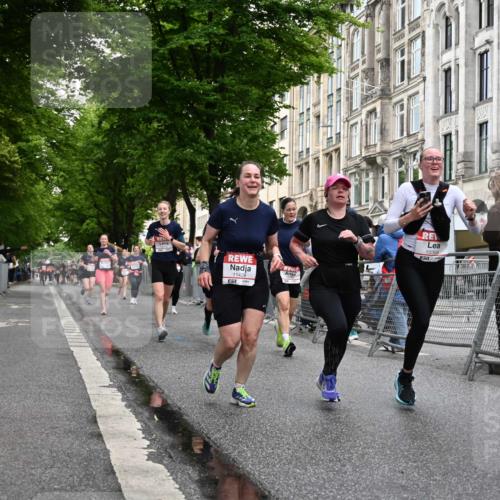 14.06.2026 - REWE Women's Run J. Mangold http://msf.ph/oto/9770488 14.06.2026 09:56:07 Ziel 10098, 10112, 10122, 10265, 10304, 10736, 10757, 10774, 10845, 10867, 10969, 11383, 11399, 11428, 11515, 11526 meine-sportfotos.de