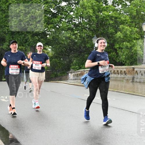 14.06.2026 - REWE Women's Run Dr. Thomas Lammeyer http://msf.ph/oto/9770500 14.06.2026 09:48:07 Laufen 11264, 10113, 57, 11112, 44444, 46 meine-sportfotos.de