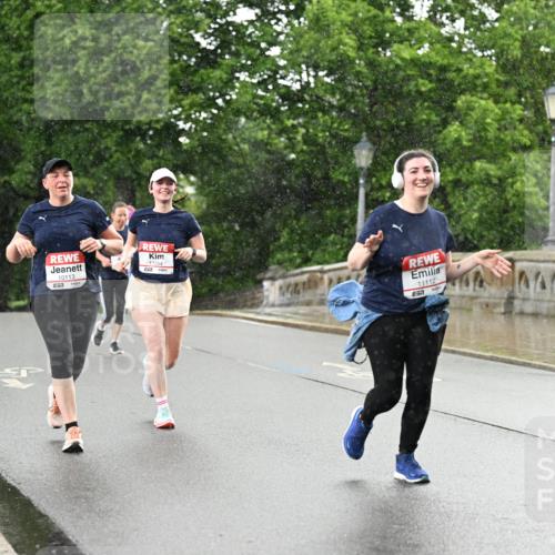 14.06.2026 - REWE Women's Run Dr. Thomas Lammeyer http://msf.ph/oto/9770502 14.06.2026 09:48:07 Laufen 10113, 11264, 7, 11112, 4444 meine-sportfotos.de