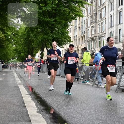 14.06.2026 - REWE Women's Run J. Mangold http://msf.ph/oto/9770504 14.06.2026 09:56:09 Ziel 10098, 10112, 10122, 10234, 10265, 10304, 10682, 10736, 10774, 10845, 10867, 10969, 11383, 11399, 11428, 11515 meine-sportfotos.de