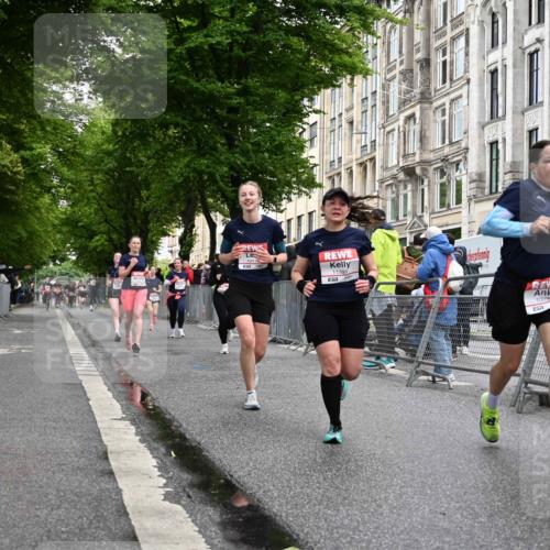 14.06.2026 - REWE Women's Run J. Mangold http://msf.ph/oto/9770507 14.06.2026 09:56:09 Ziel 10098, 10112, 10122, 10234, 10265, 10304, 10682, 10736, 10774, 10845, 10867, 10969, 11383, 11399, 11428, 11515 meine-sportfotos.de