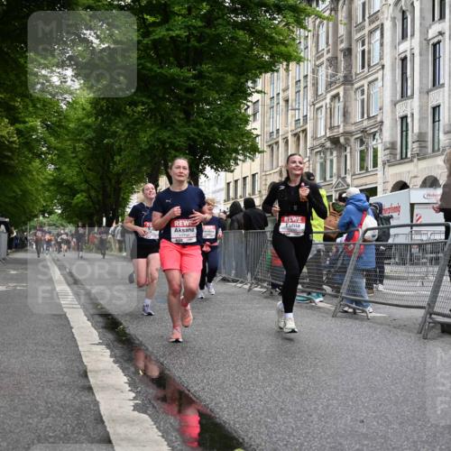 14.06.2026 - REWE Women's Run J. Mangold http://msf.ph/oto/9770524 14.06.2026 09:56:11 Ziel 10098, 10112, 10234, 10265, 10304, 10682, 10736, 10845, 10969, 11399, 11428, 11515 meine-sportfotos.de