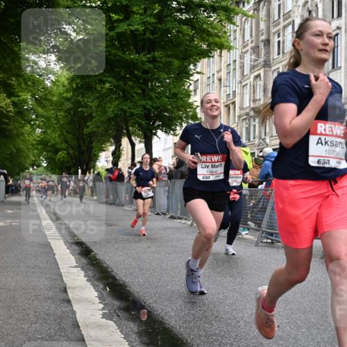 14.06.2026 - REWE Women's Run J. Mangold http://msf.ph/oto/9770557 14.06.2026 09:56:13 Ziel 10098, 10112, 10234, 10265, 10682, 10736, 10845, 11399 meine-sportfotos.de