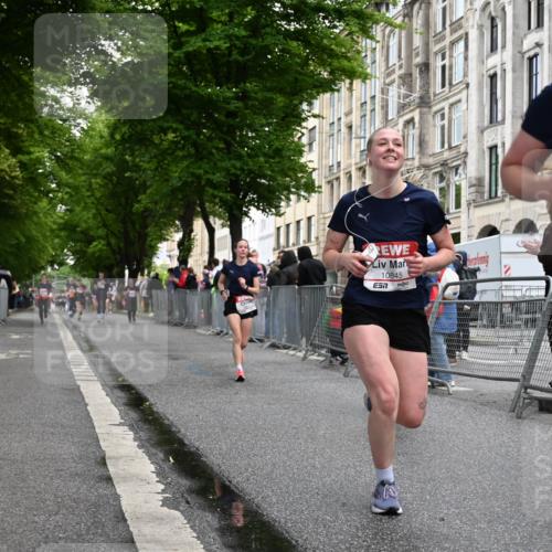 14.06.2026 - REWE Women's Run J. Mangold http://msf.ph/oto/9770559 14.06.2026 09:56:13 Ziel 10098, 10112, 10234, 10265, 10682, 10736, 10845, 11399 meine-sportfotos.de